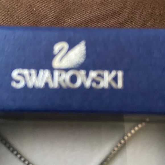 SWAROVSKI SILVER NECKLACE AND EARRINGS SET - Picture 2 of 9